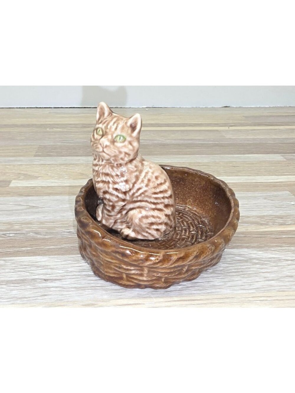 Vintage Mini Trinket Wade Pottery England Green Eyed "Cat in Basket" Knick-Knack